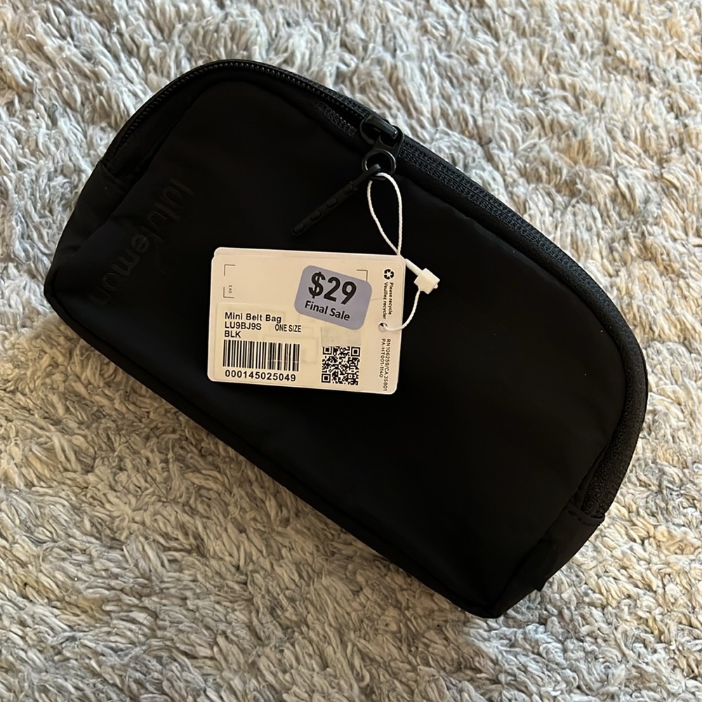 Lululemon Mini Belt Bags Set of 2 black and grey - Picture 3 of 3